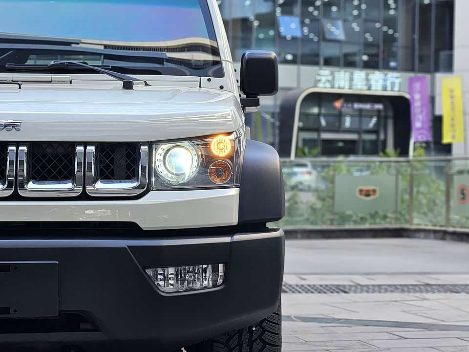 Beijing BJ40