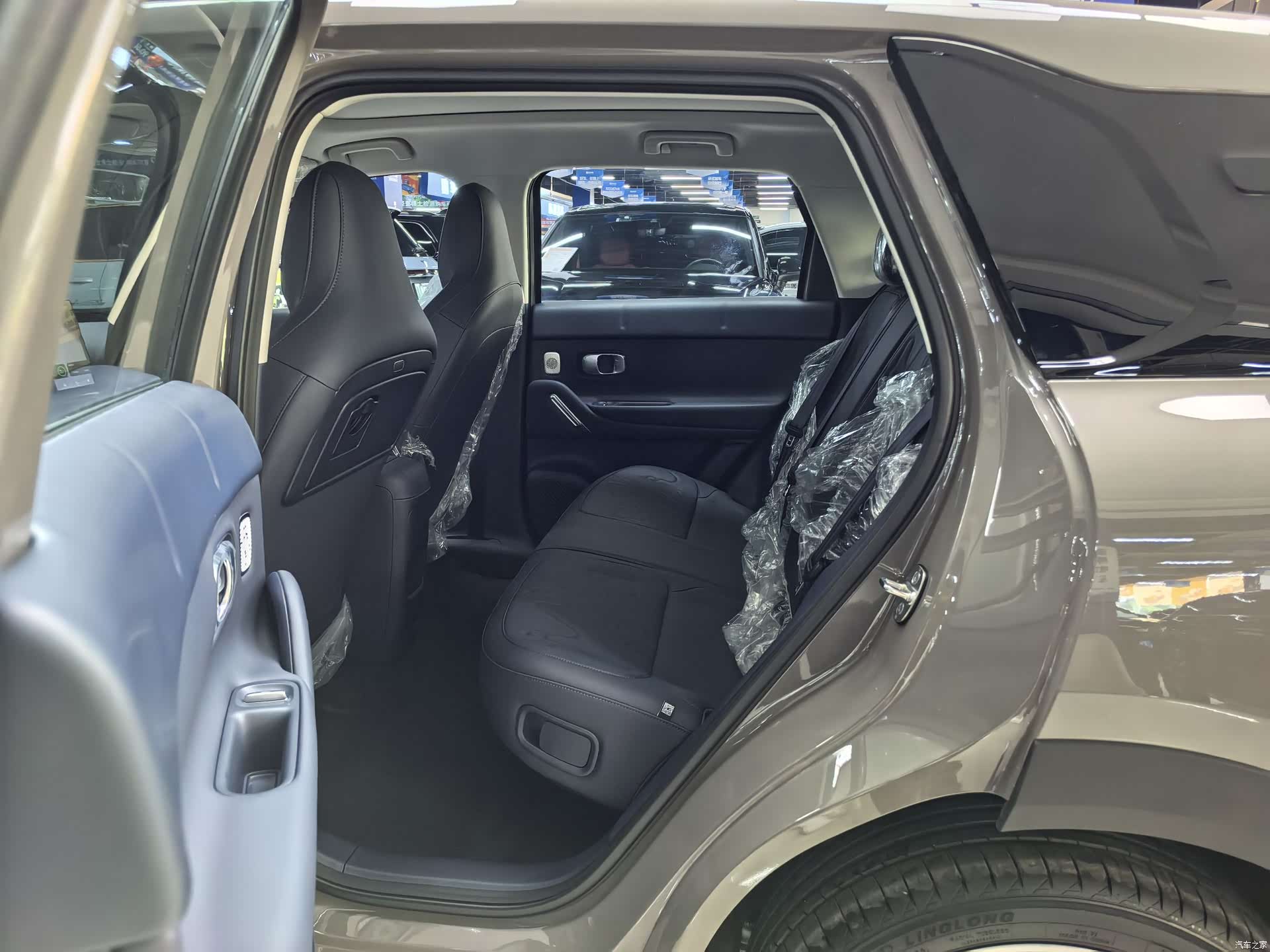 Leapmotor A10, 2026 все фото