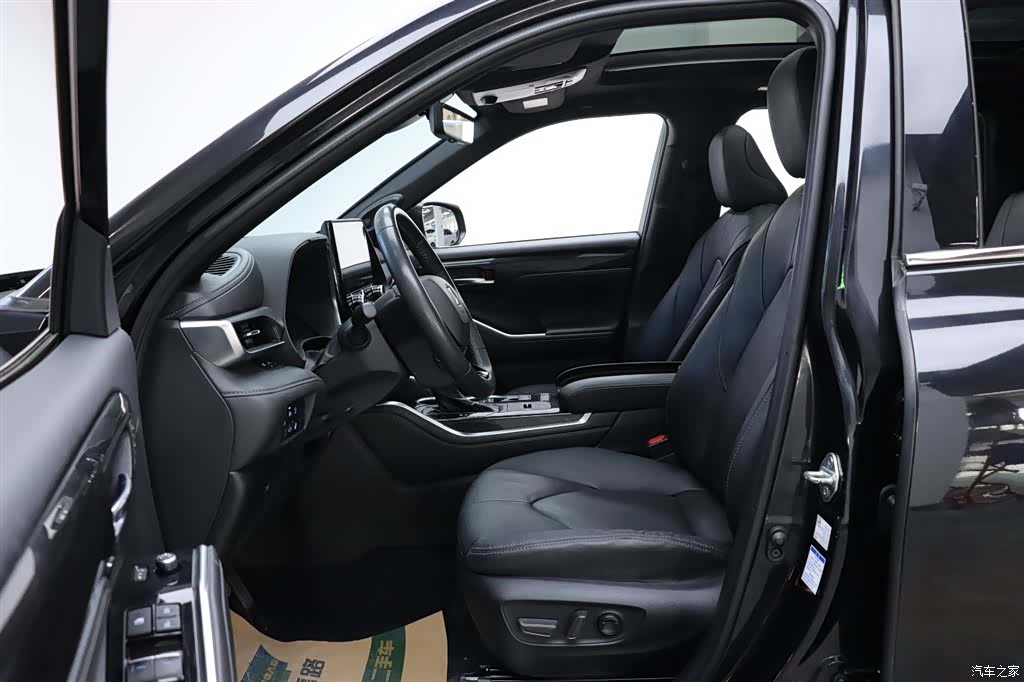 Toyota Crown, 2022 10