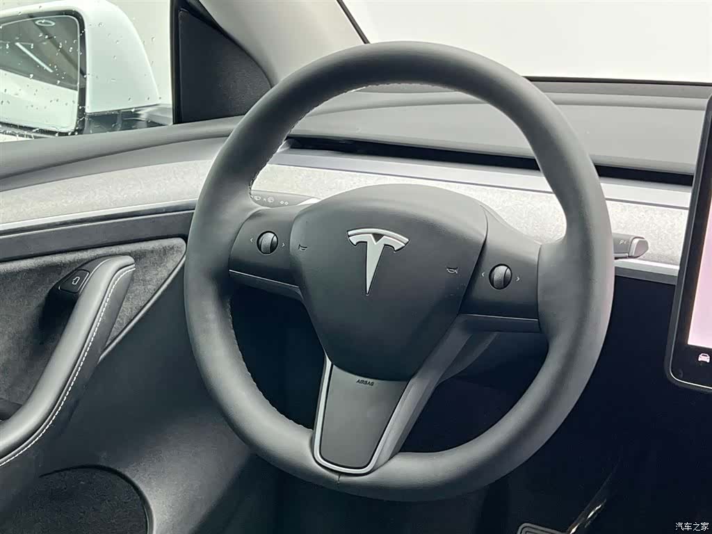 Tesla Model Y, 2025 20