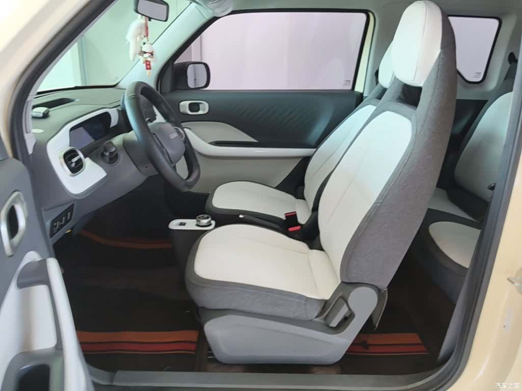 Geely Panda, 2025 15