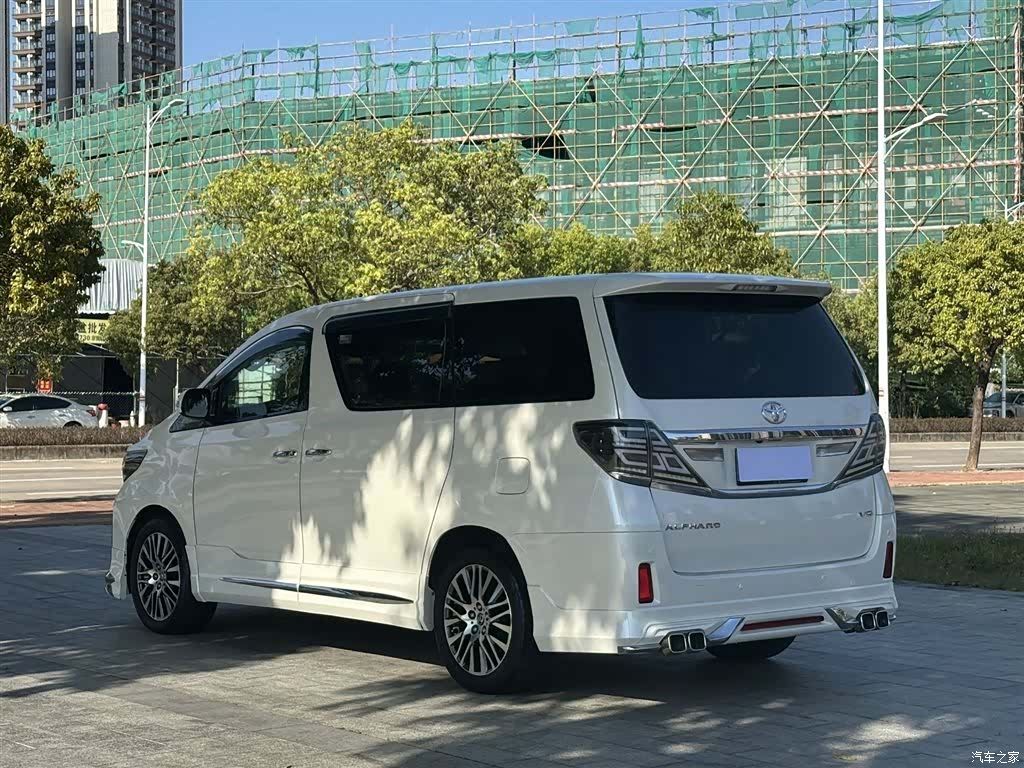 Toyota Alphard, 2013 7