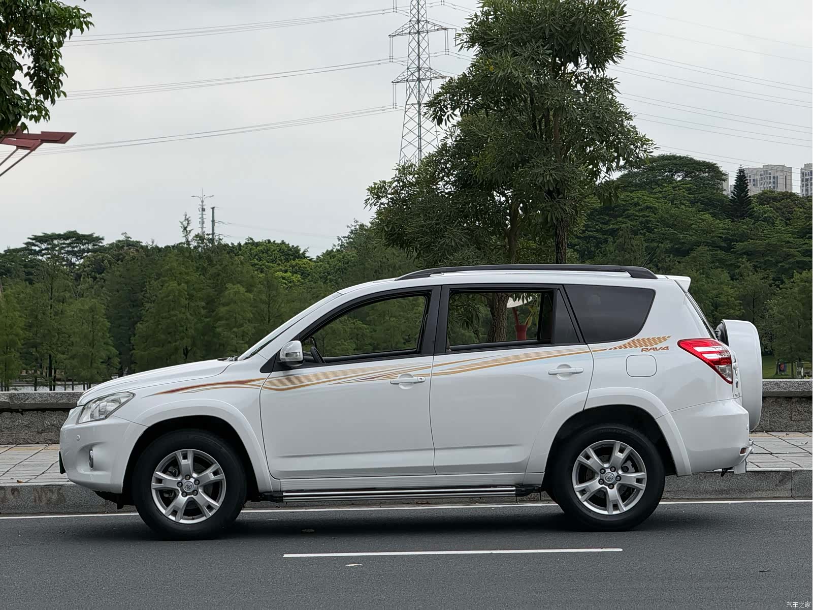 Toyota RAV4, 2011 21