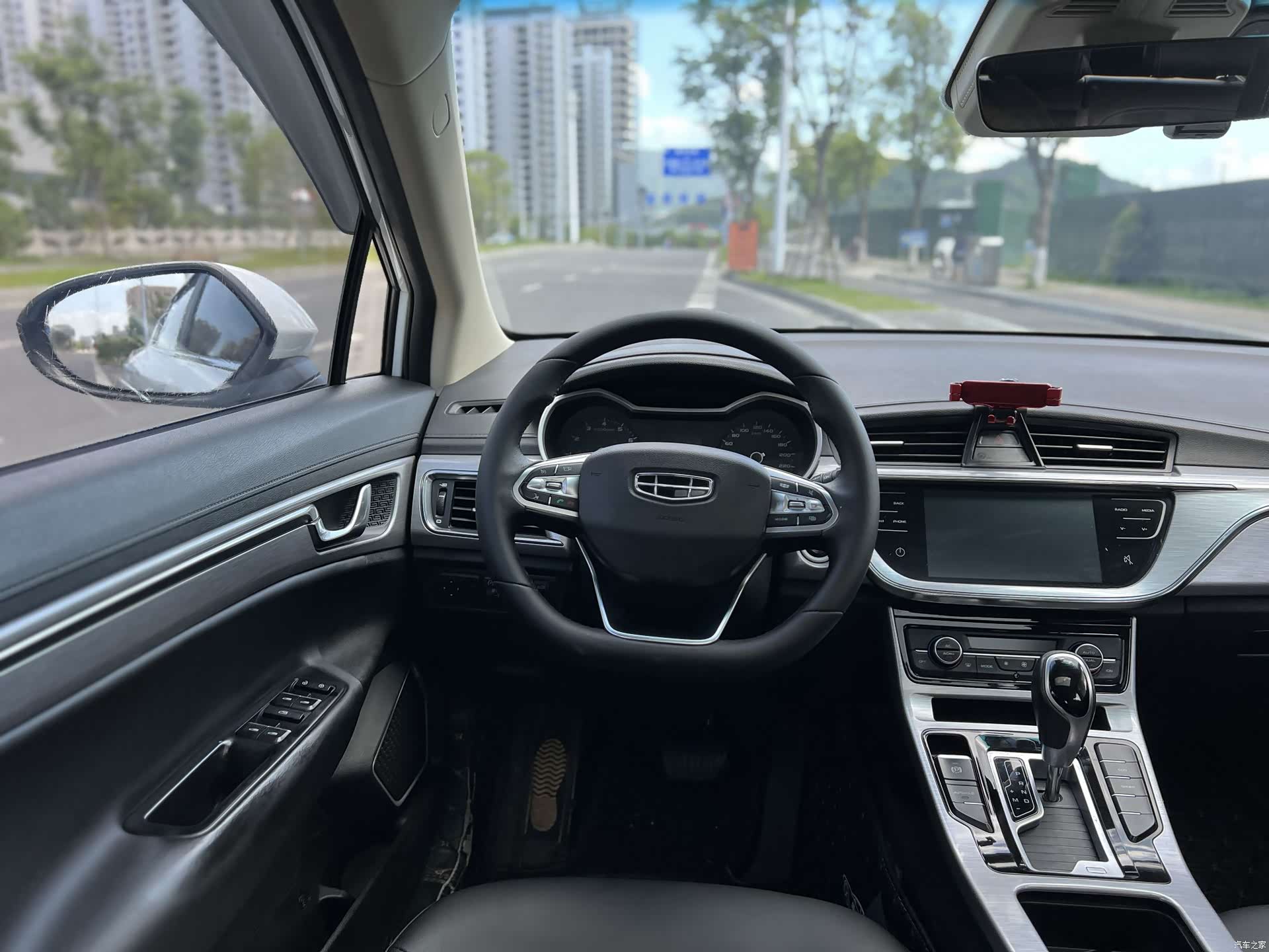 Geely Emgrand, 2019 8