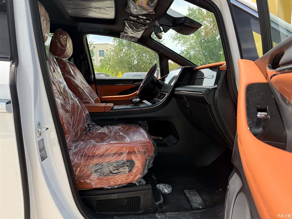 Trumpchi M8, 2026 6