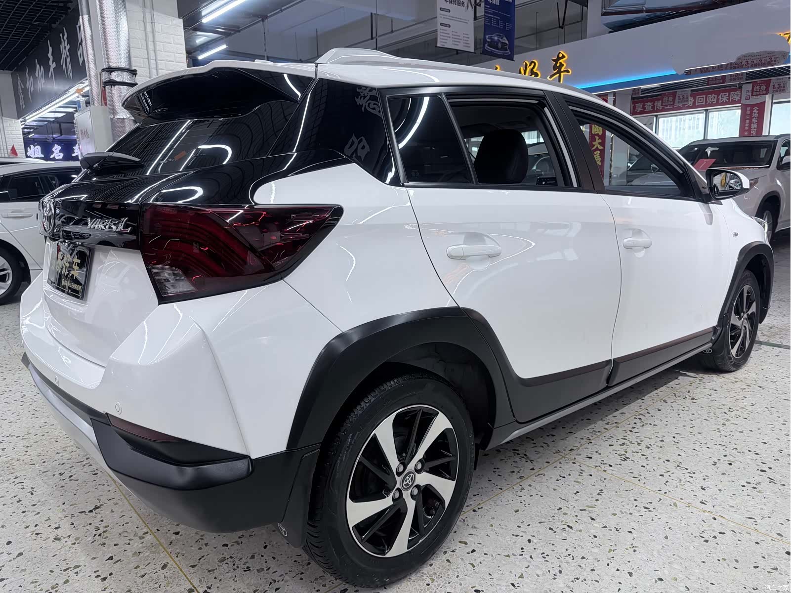 Toyota YARiS L, 2022 6