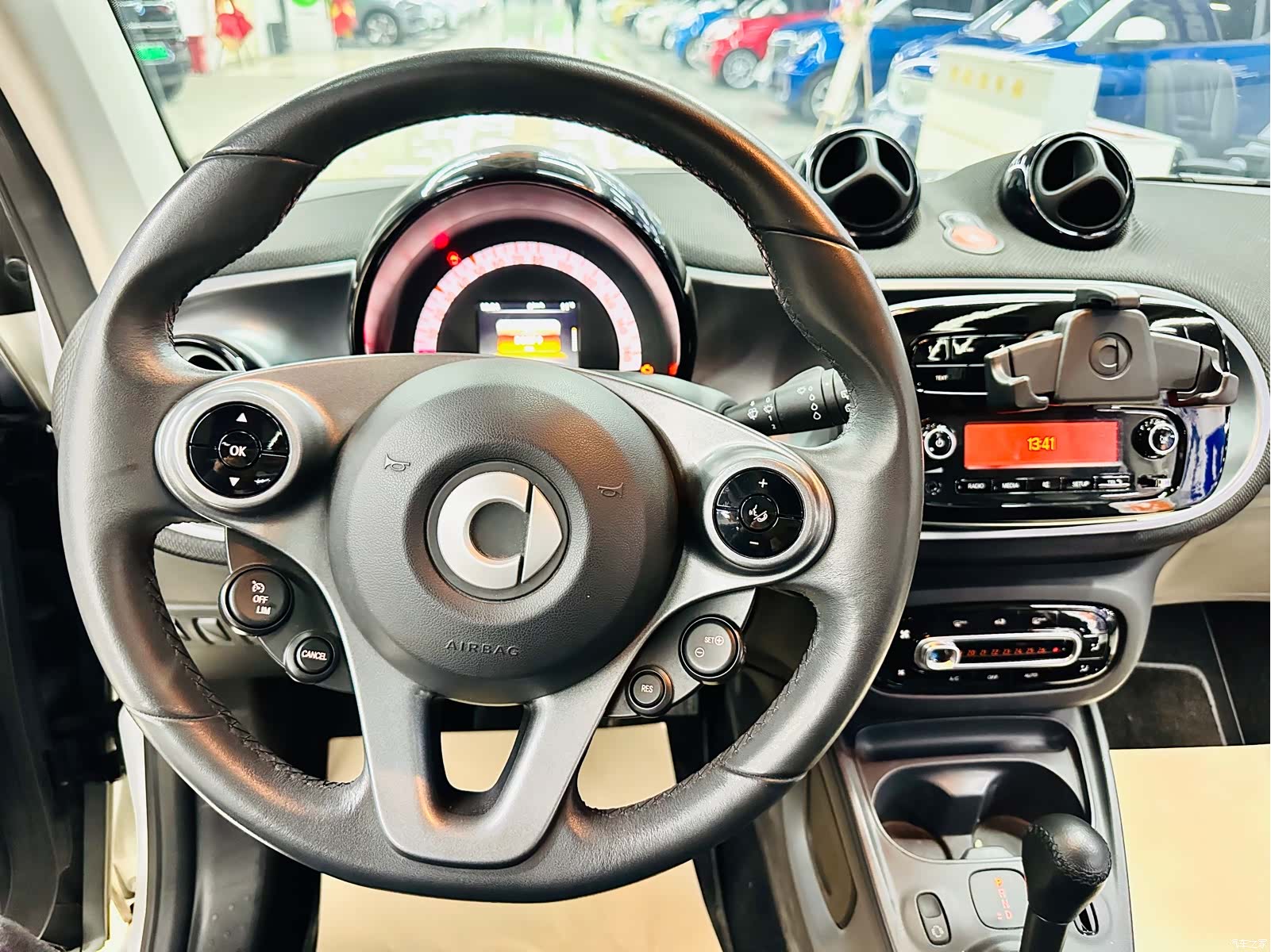 Smart Fortwo, 2018 31