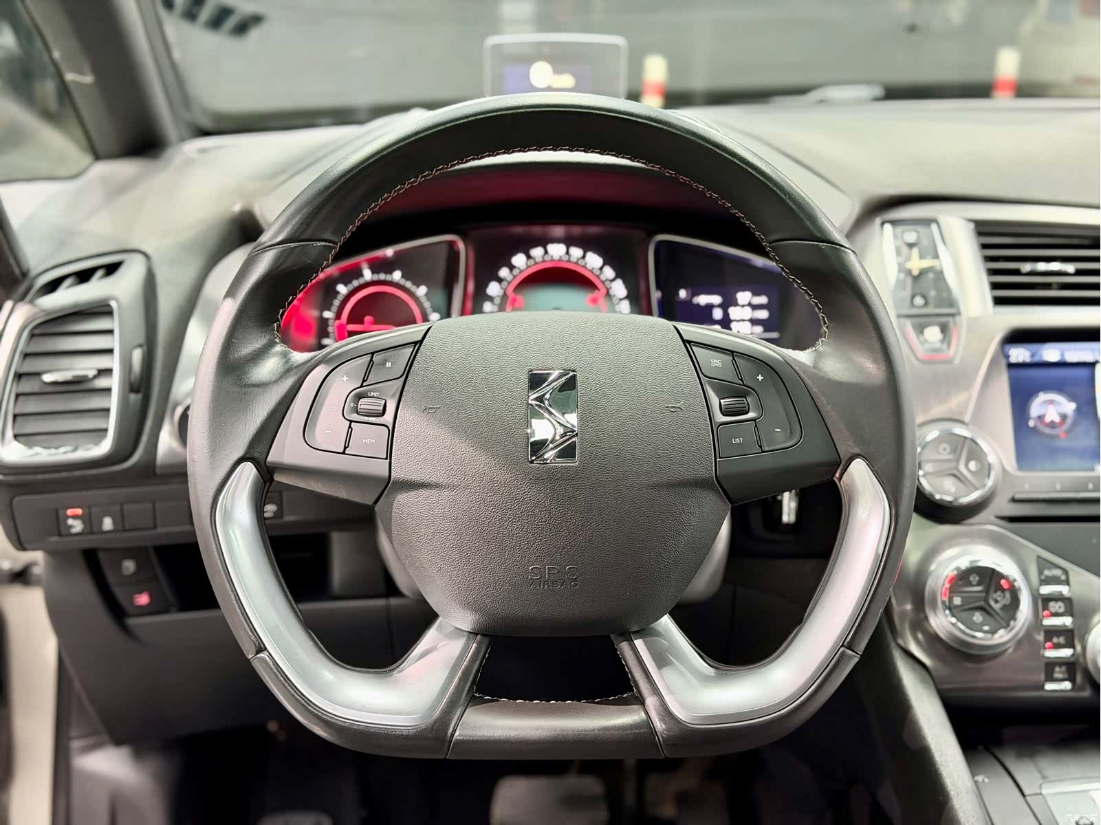 DS 5, 2014 12