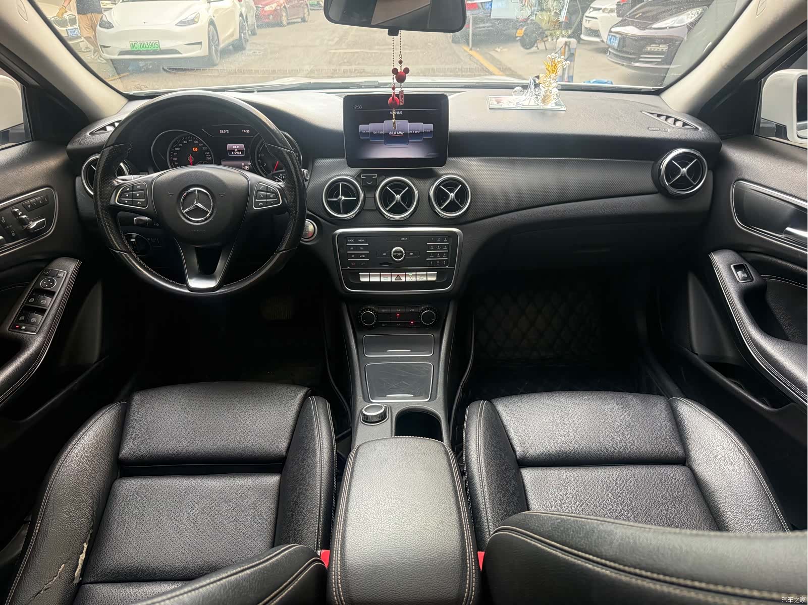Mercedes-Benz GLA, 2018 12