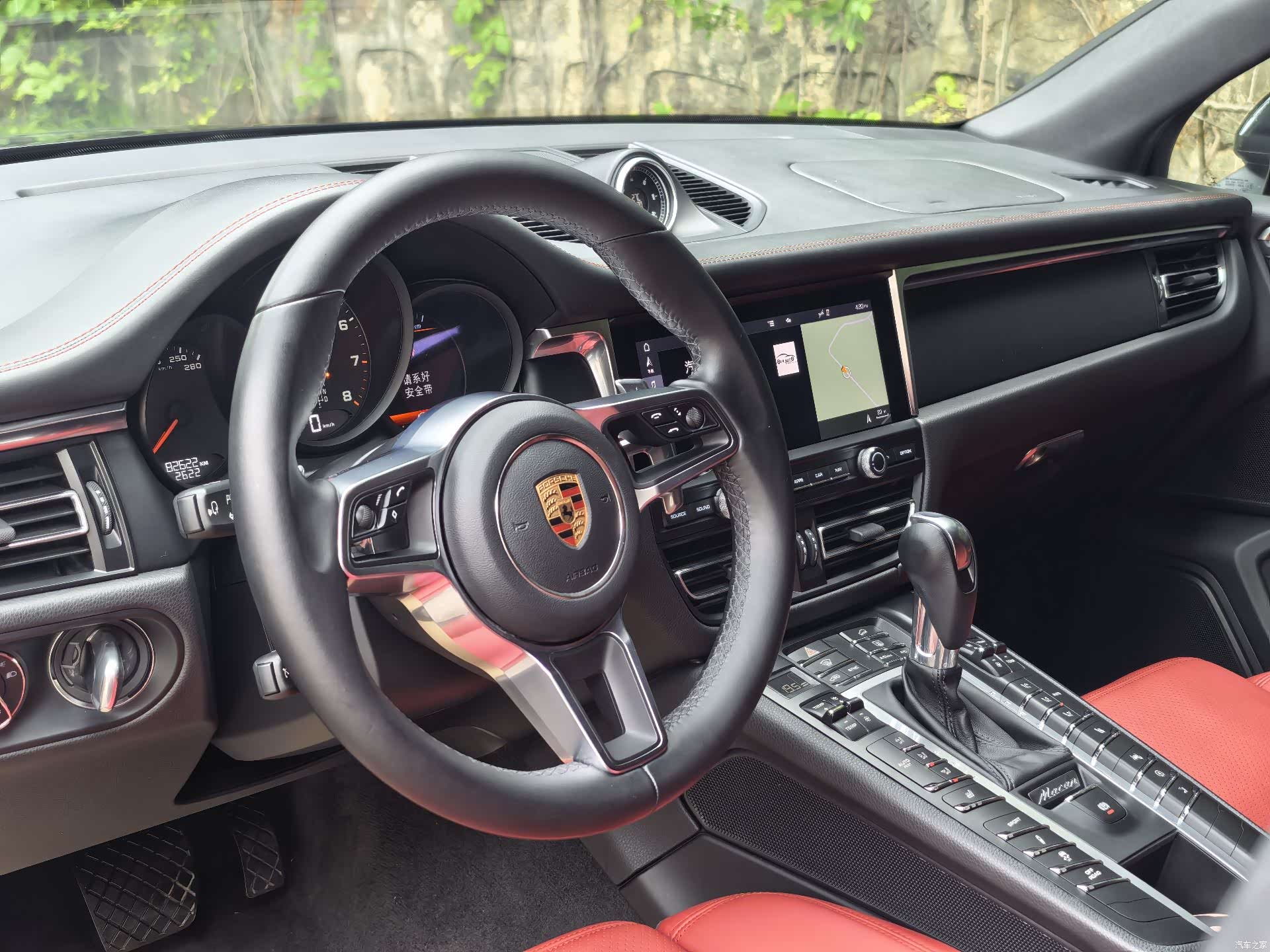 Porsche Macan, 2020 все фото