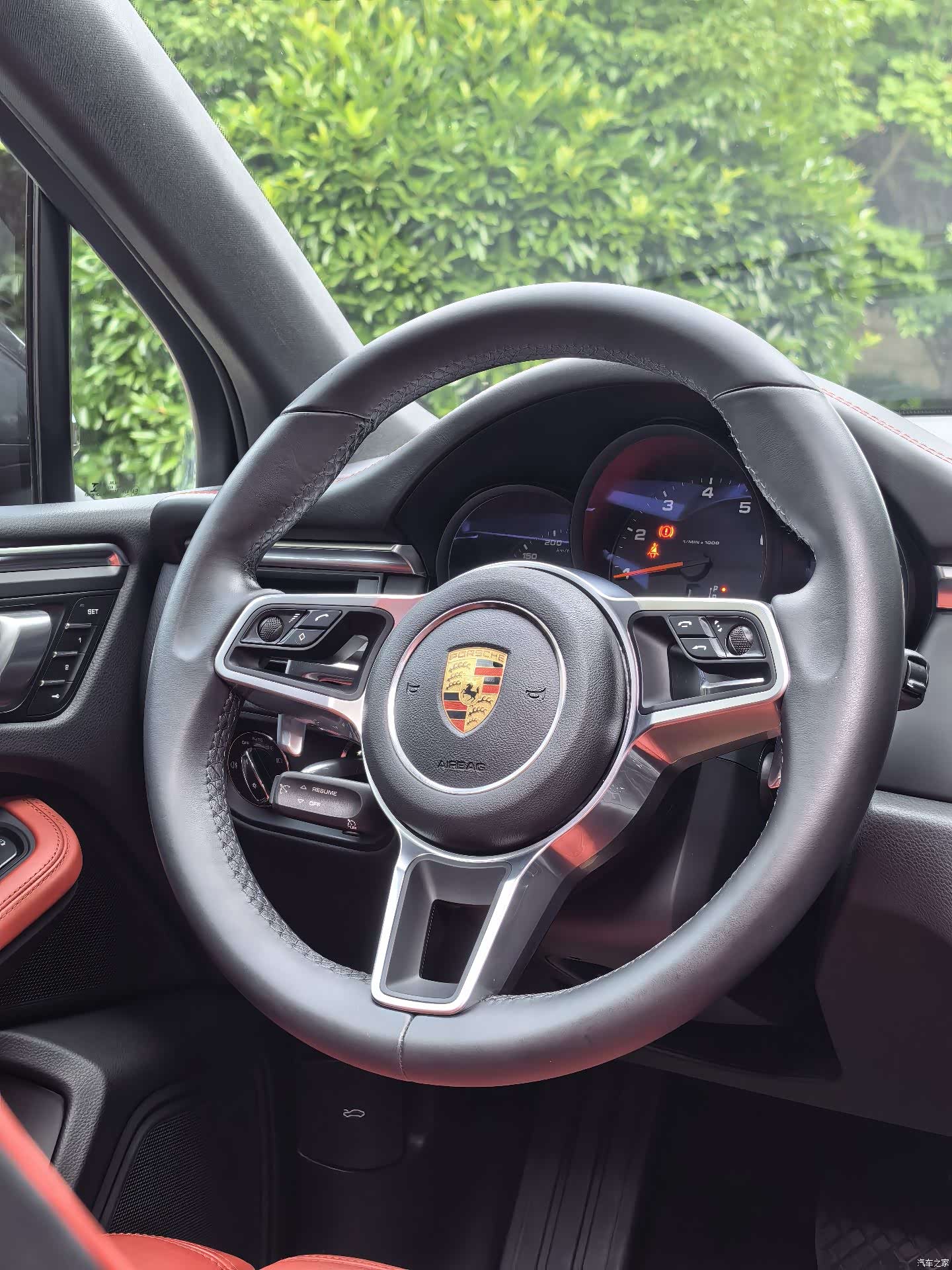 Porsche Macan, 2020 10