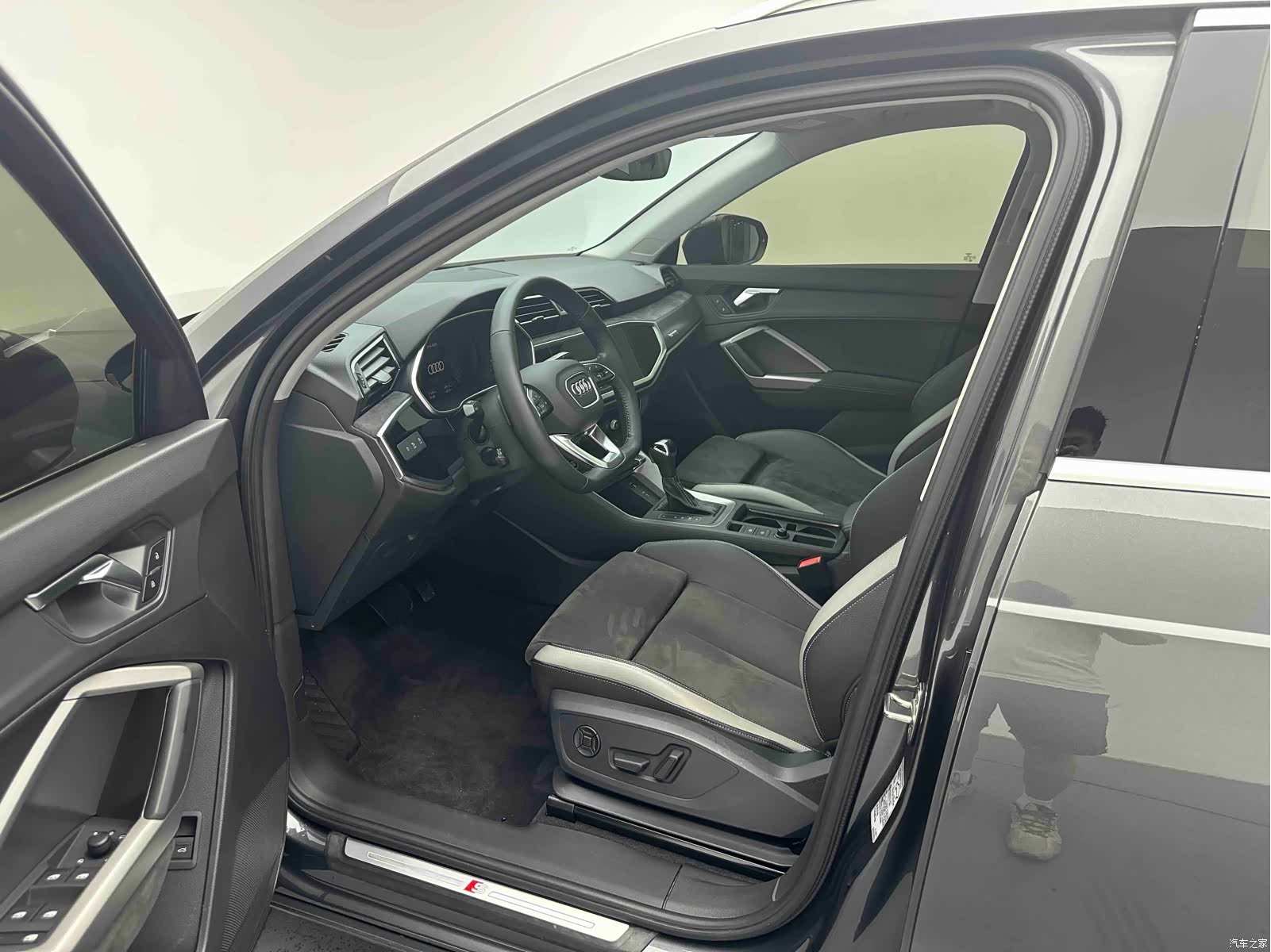 Audi Q3, 2021 9