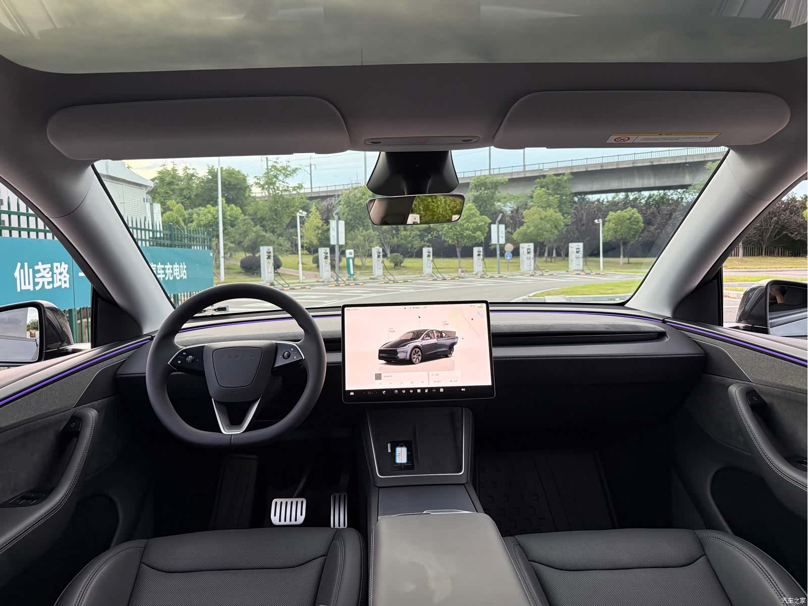 Tesla Model Y, 2025 9
