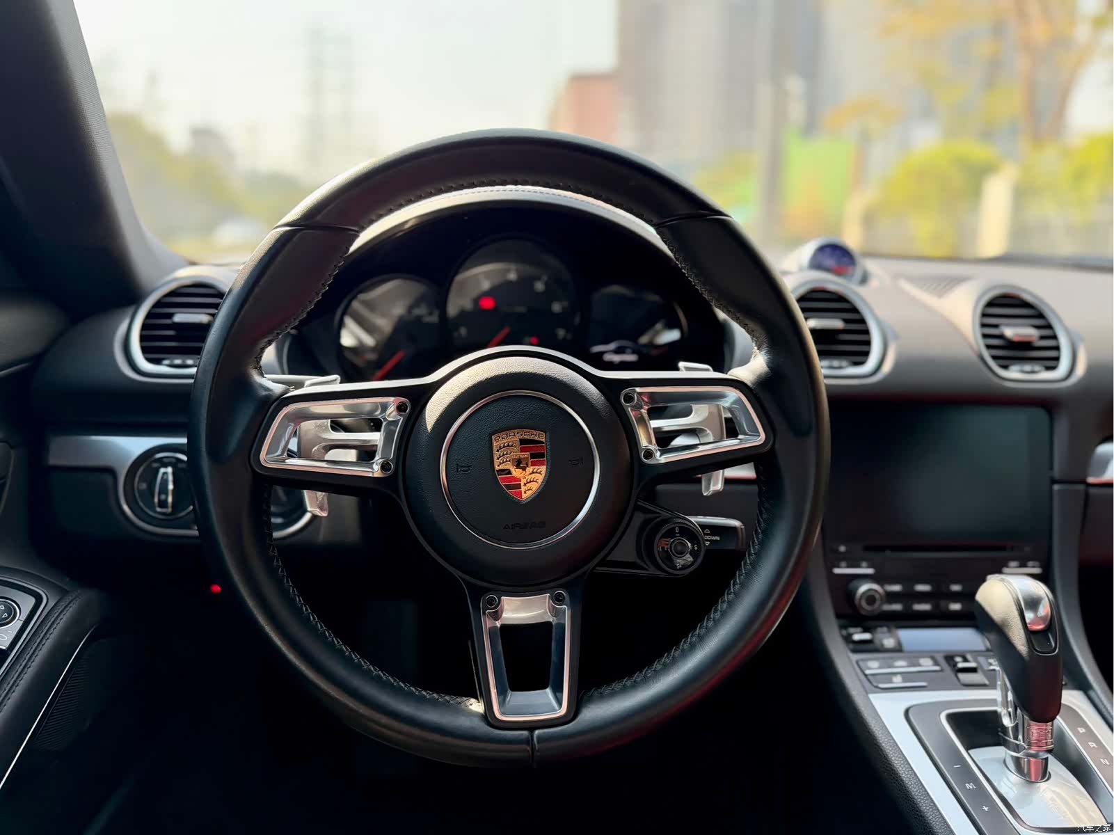 Porsche Cayman, 2017 12