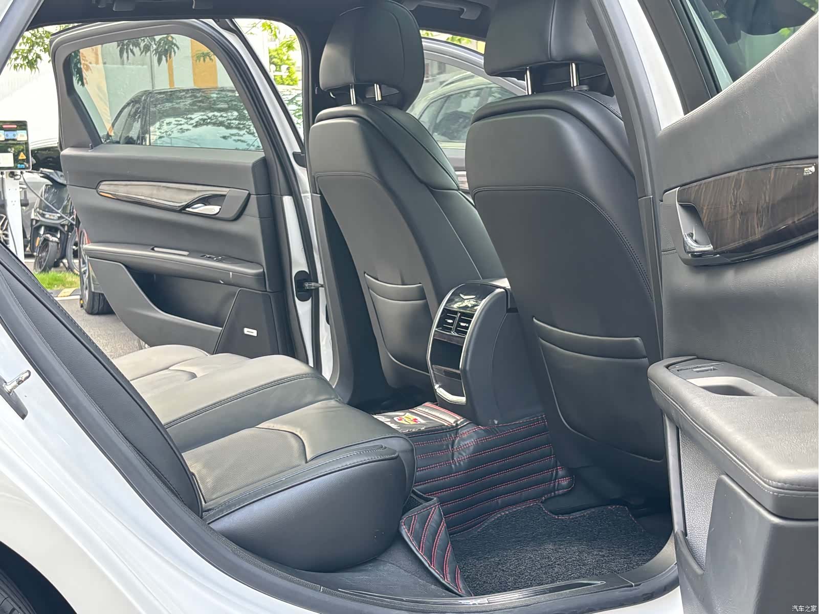 Cadillac CT6, 2022 8