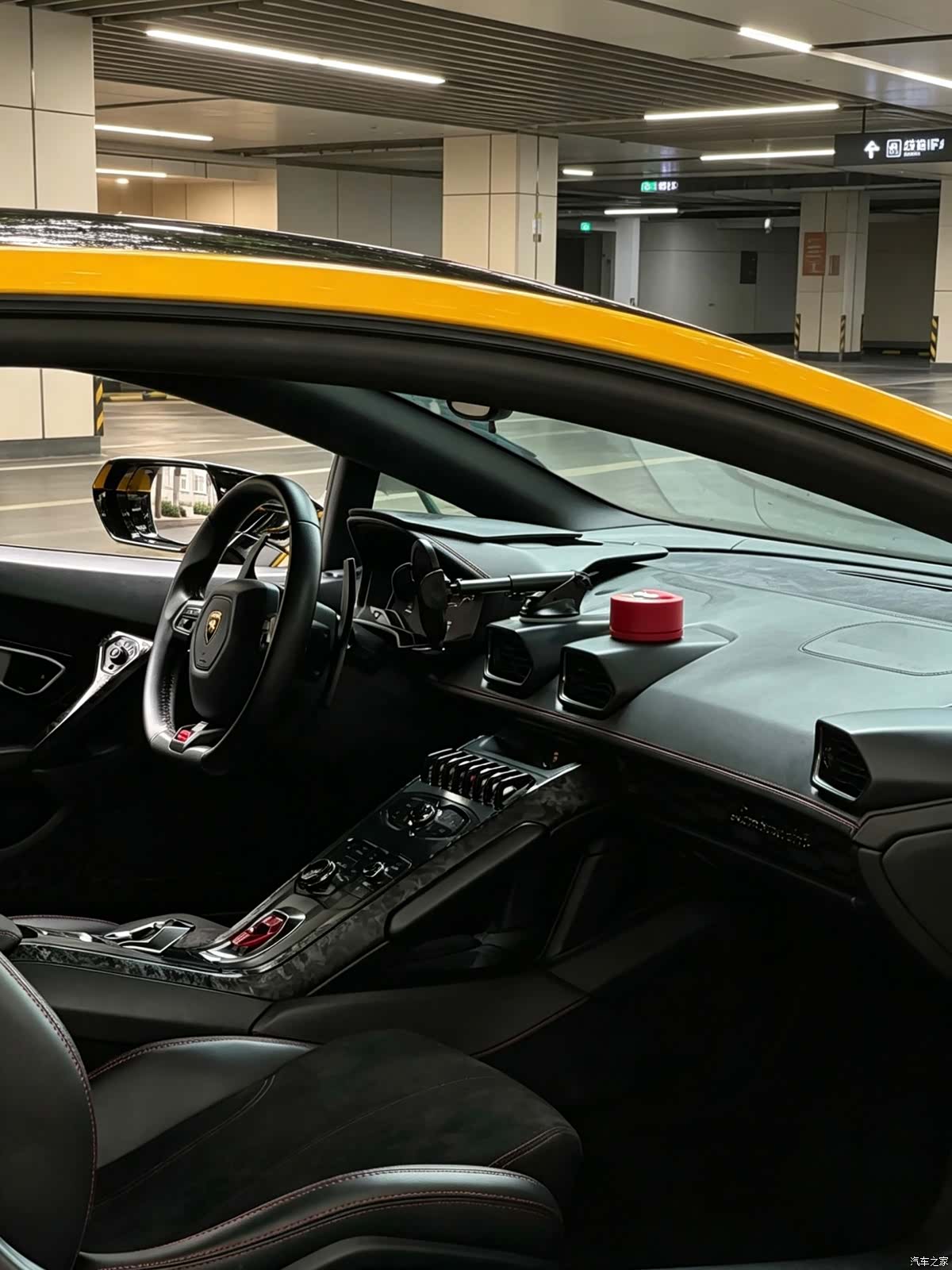 Lamborghini Huracán, 2017 все фото