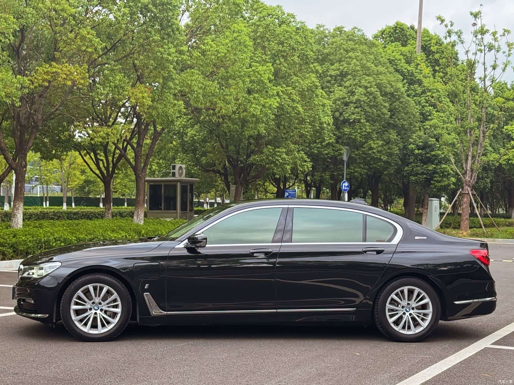 BMW 7 Series, 2017 все фото
