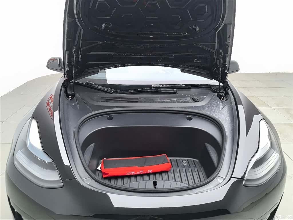 Tesla Model 3, 2023 6