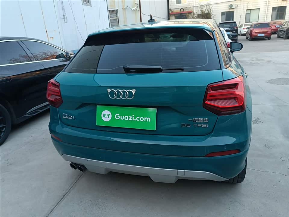 Audi Q2L