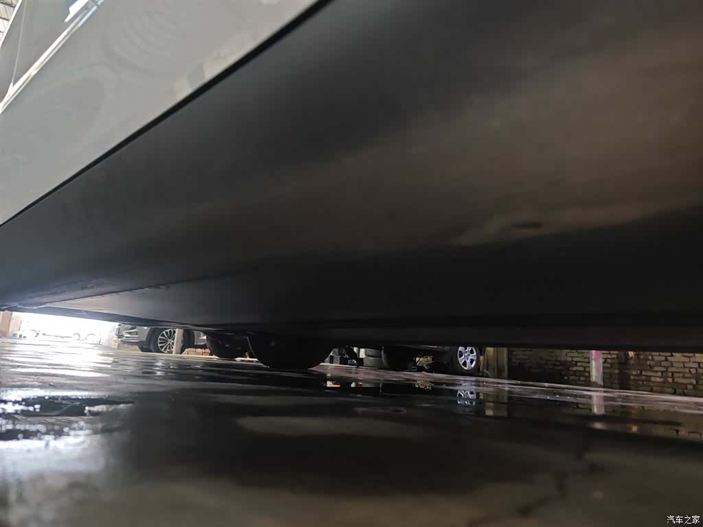 Tesla Model Y, 2025 21