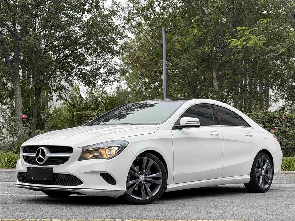 Mercedes-Benz CLA