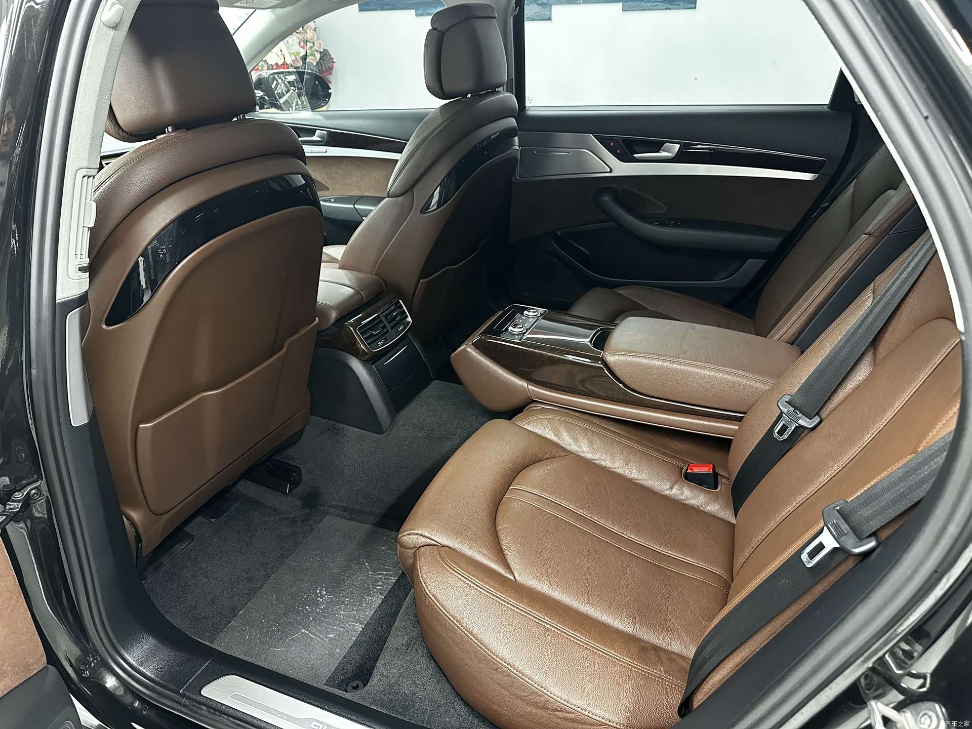 Audi A8L, 2017 13
