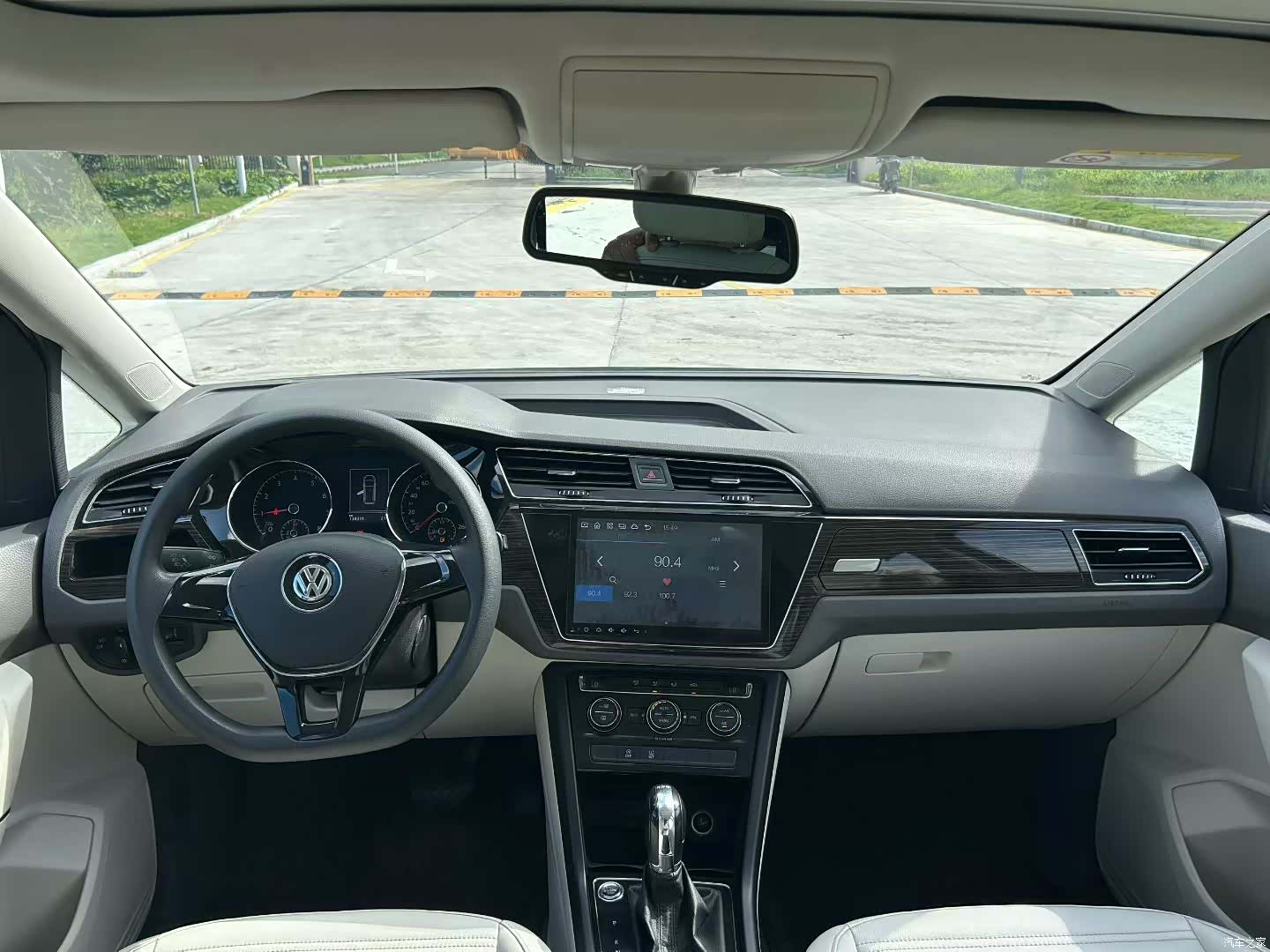 Volkswagen L, 2016 6