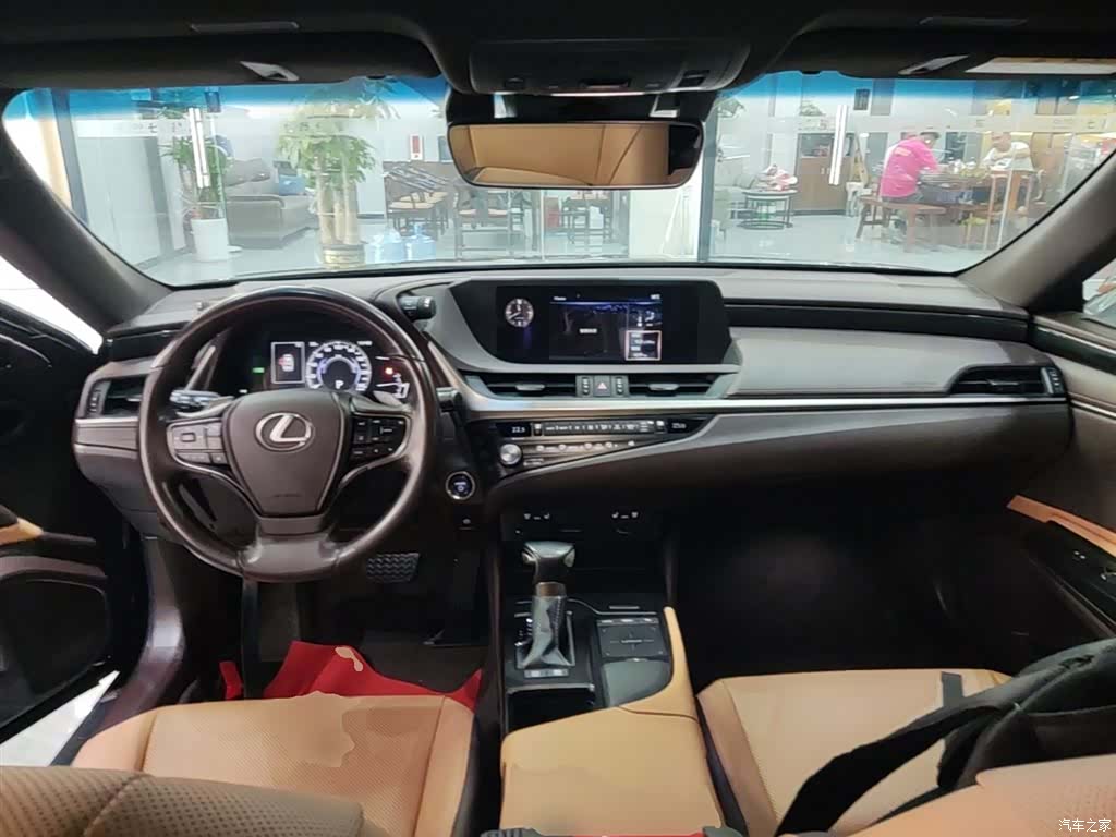 Lexus ES, 2021 10