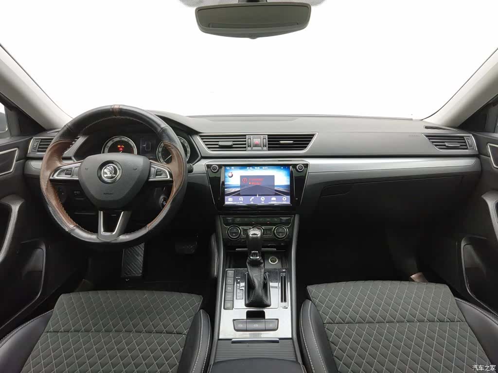 Skoda Superb, 2018 все фото
