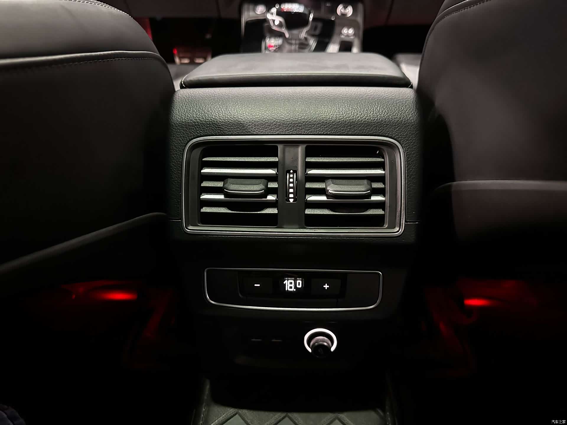 Audi Q5L, 2024 14