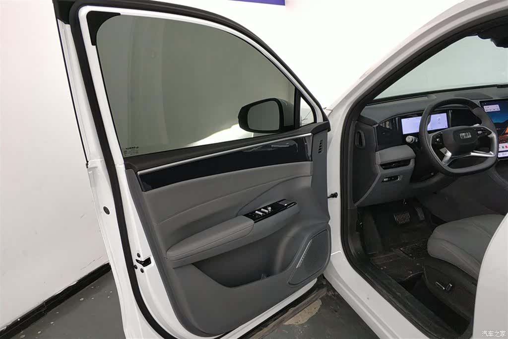 Geely Galaxy L7, 2025 7