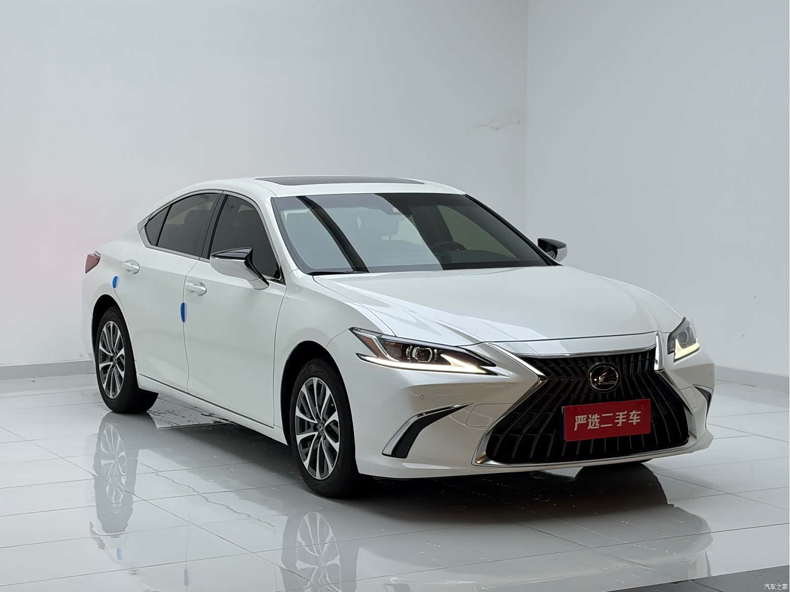 Lexus ES, 2024 3