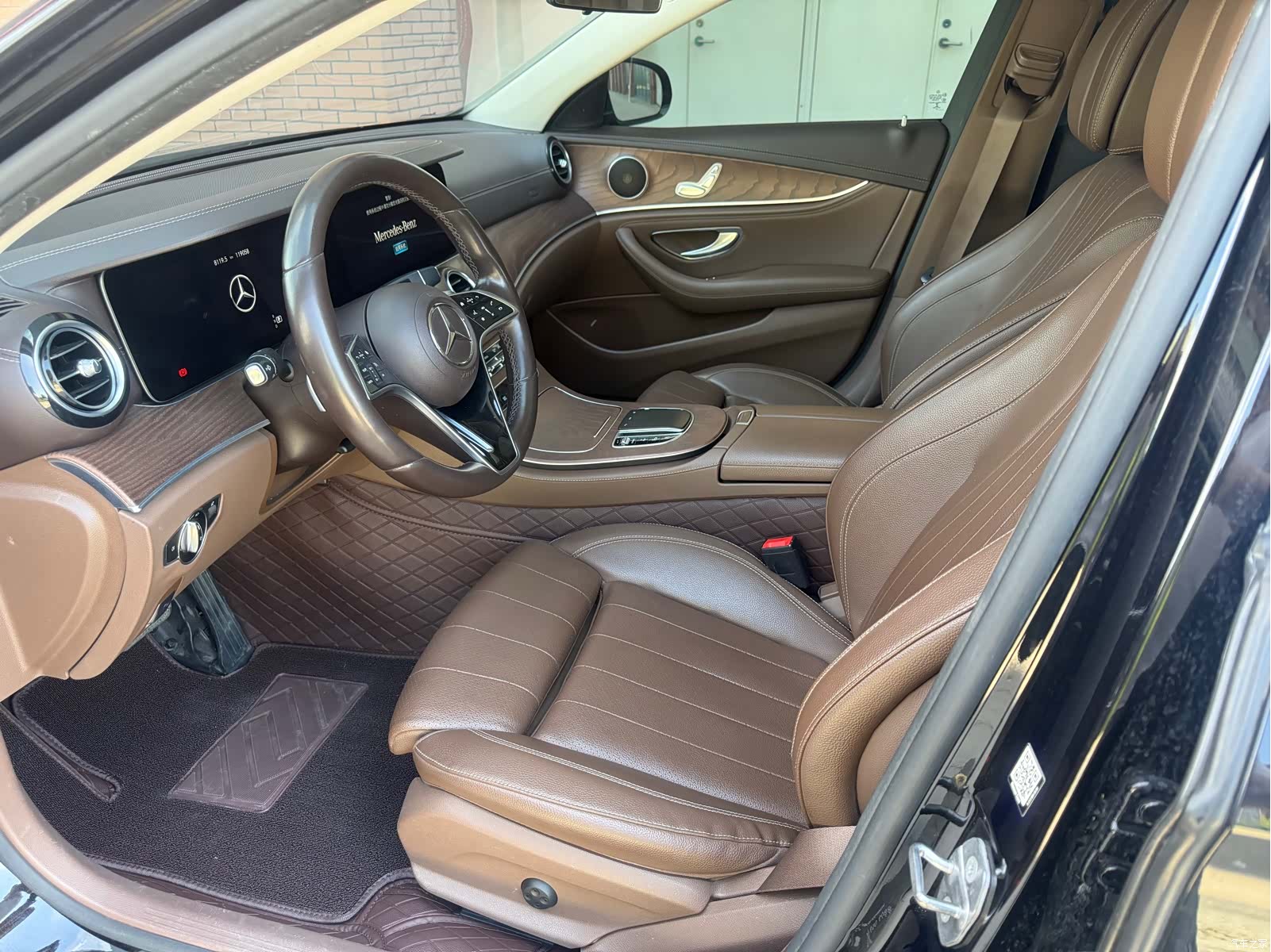 Mercedes-Benz E-Class, 2022 4