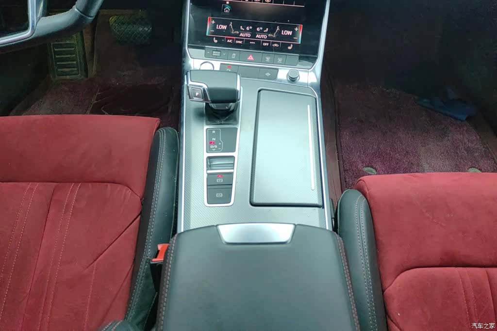 Audi A6L, 2019 16