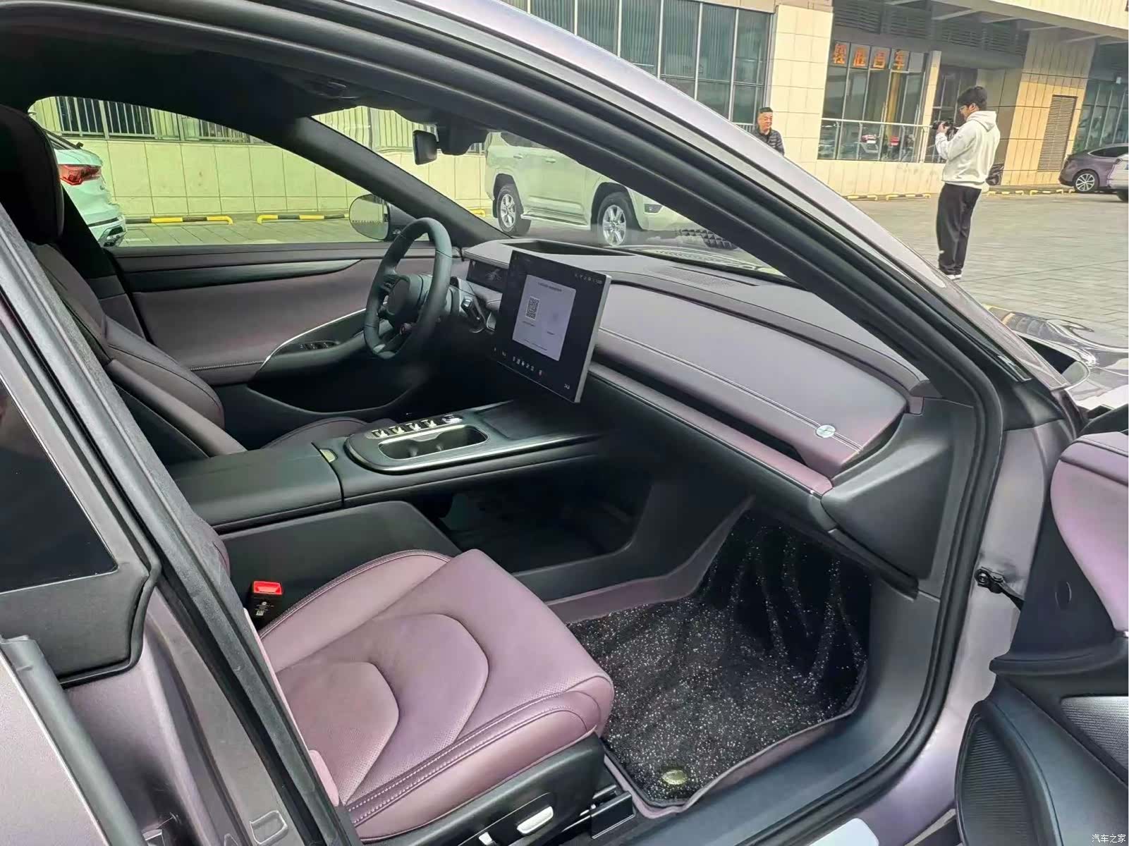 Xiaomi SU7, 2025 6