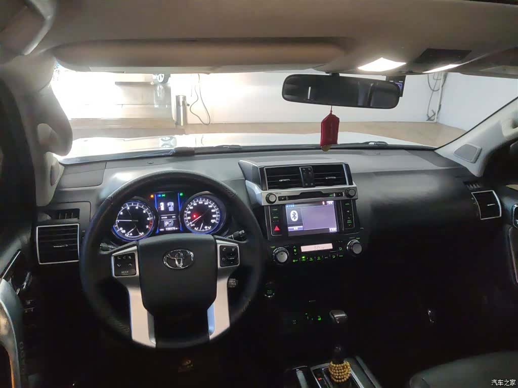 Toyota Prado, 2016 10