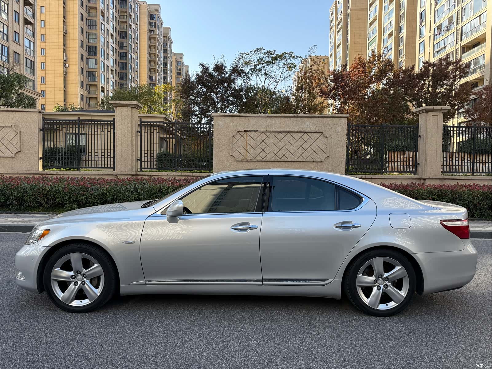Lexus LS, 2007 6