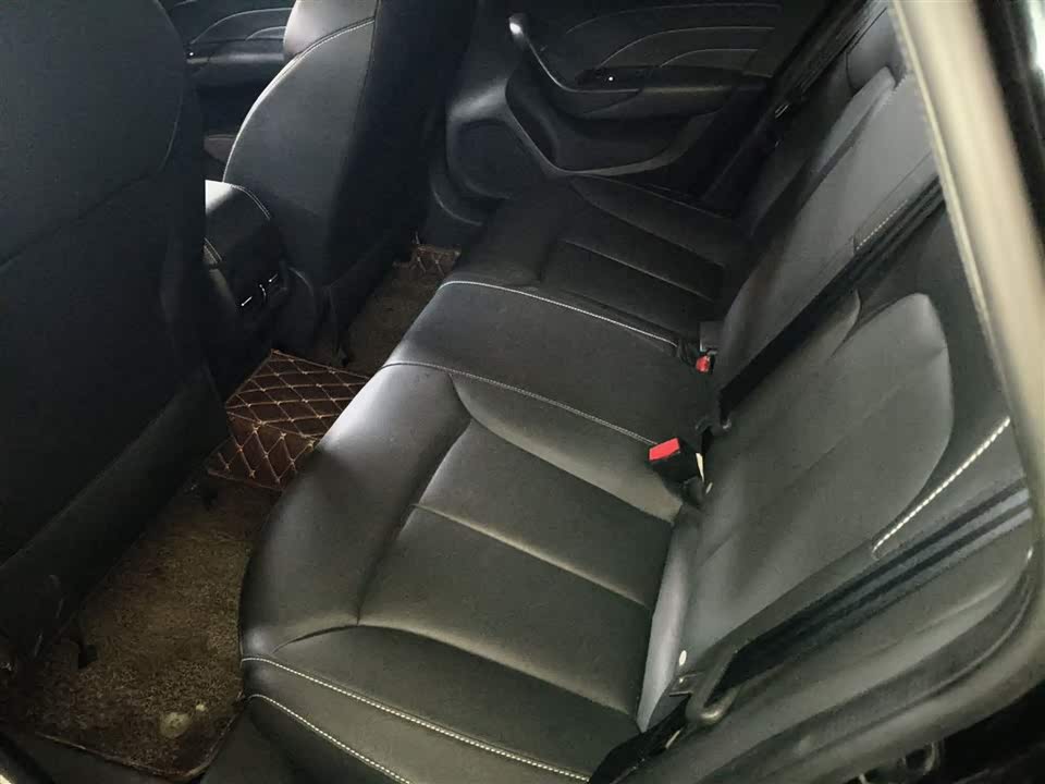 Roewe i6