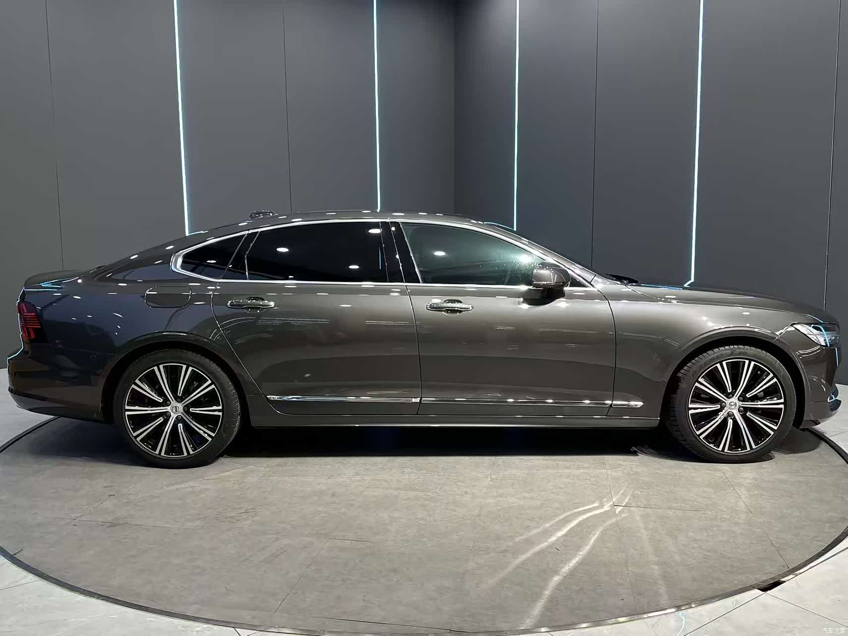 Volvo S90, 2023 все фото