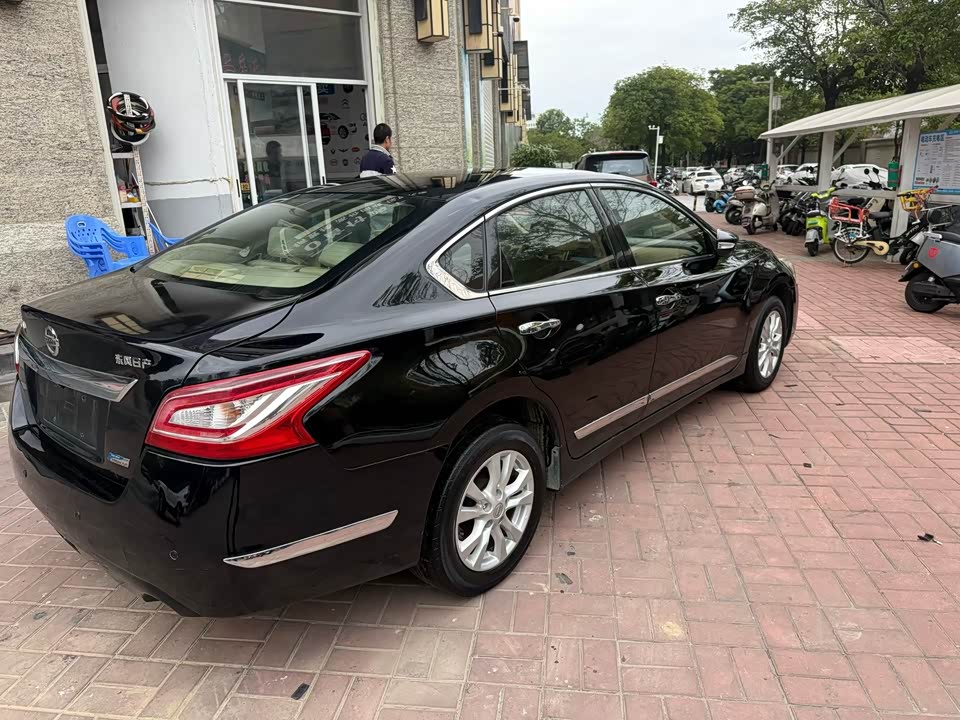 Nissan Teana
