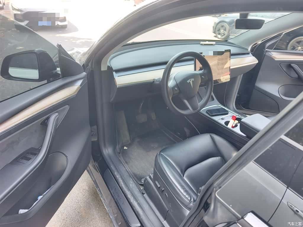 Tesla Model Y, 2022 14