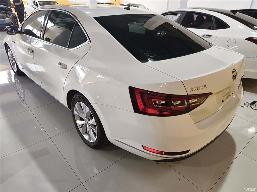 Skoda Superb, 2017 23