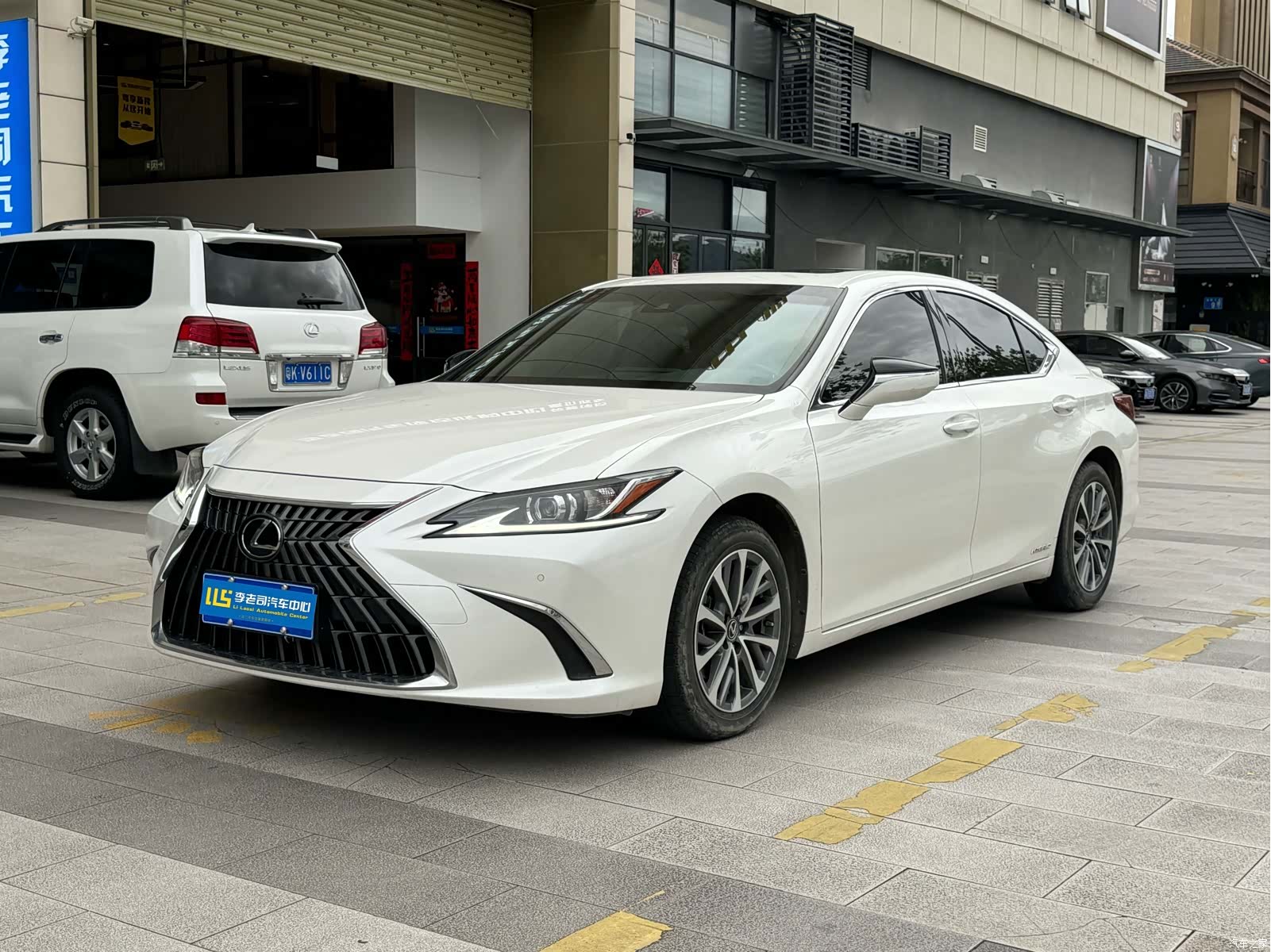 Lexus ES
