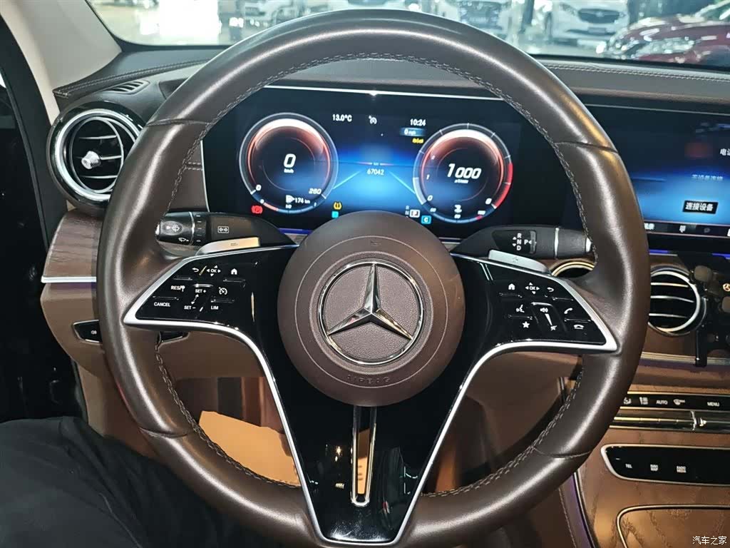 Mercedes-Benz E-Class, 2023 11