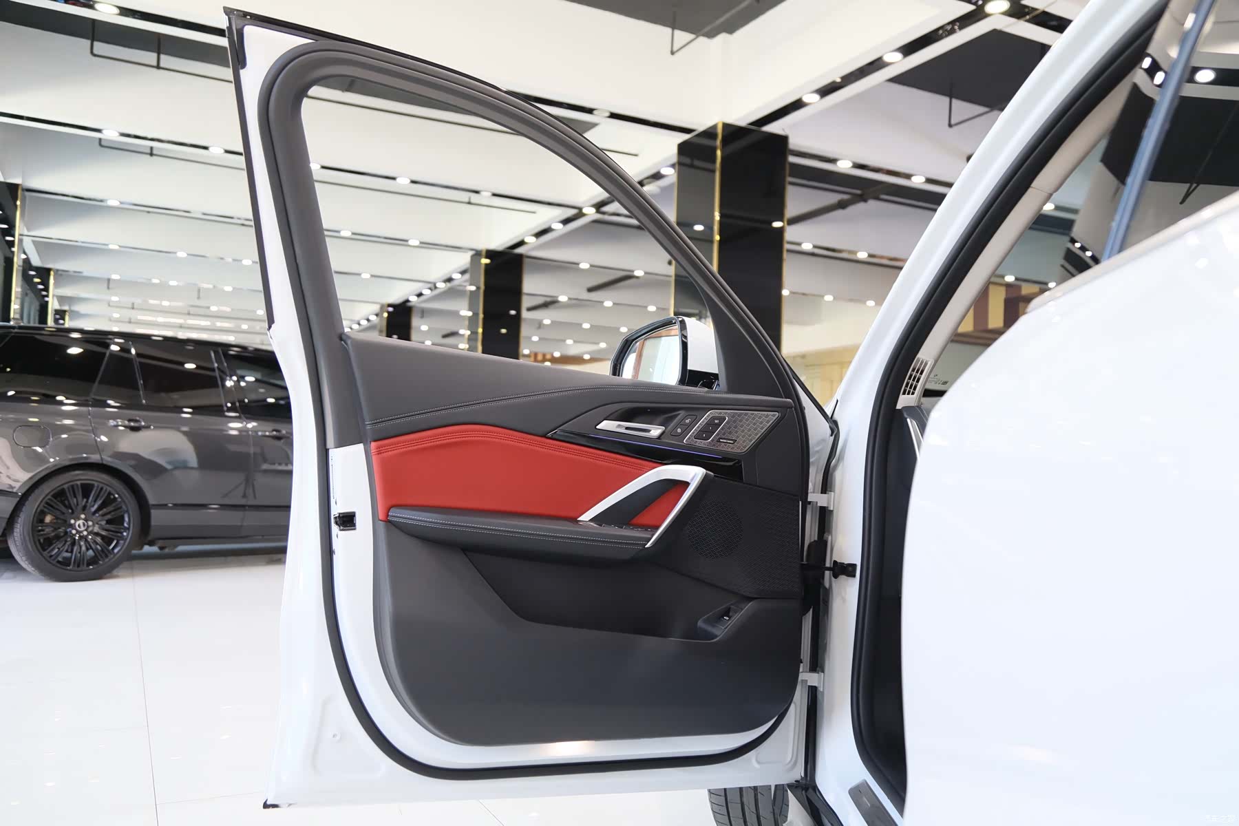 BMW X1, 2025 все фото