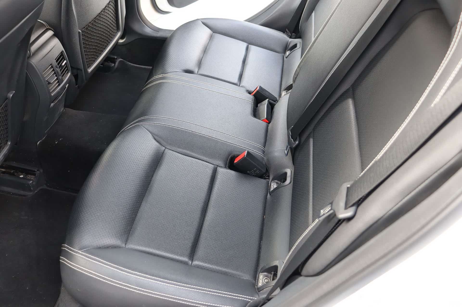 Mercedes-Benz GLA, 2017 16