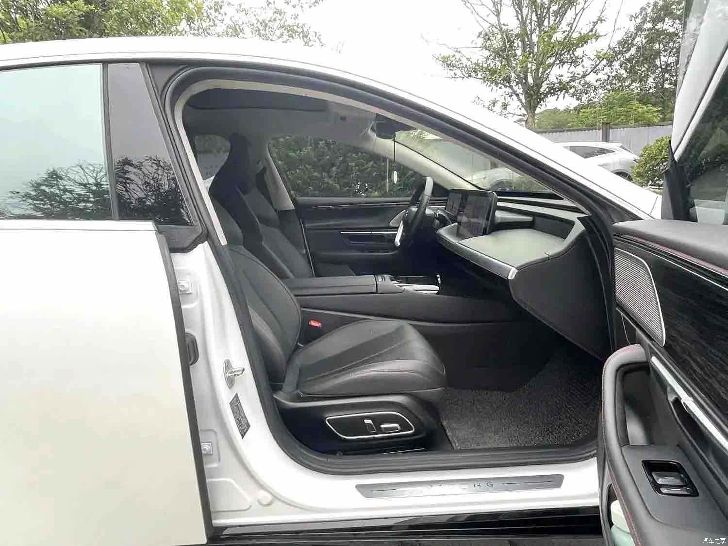 Xpeng P7, 2022 все фото