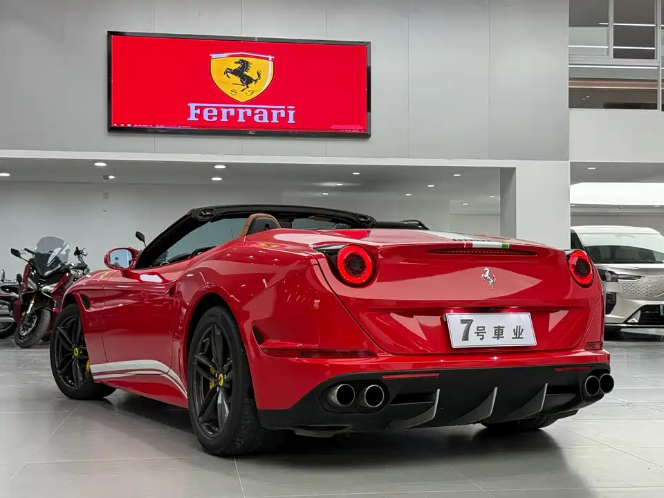 Ferrari California T