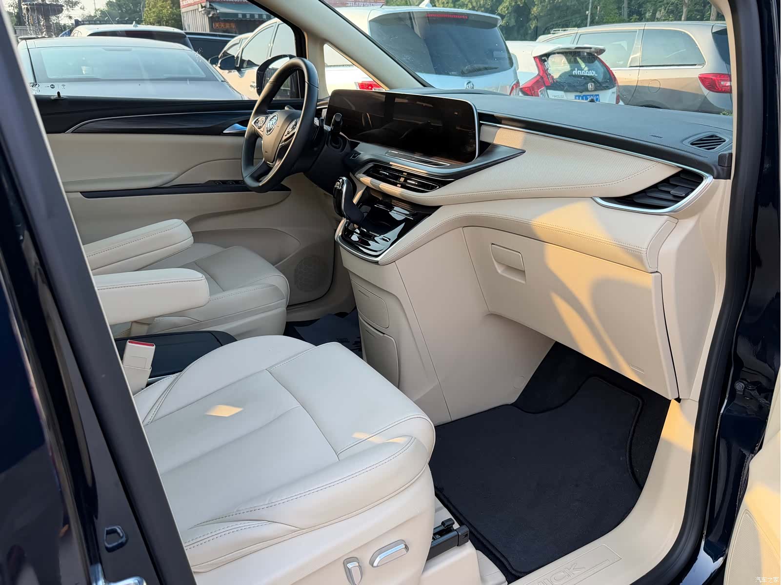 Buick GL8, 2023 все фото