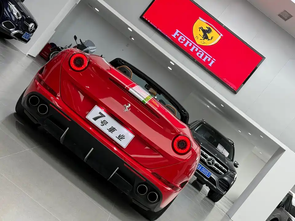 Ferrari California T